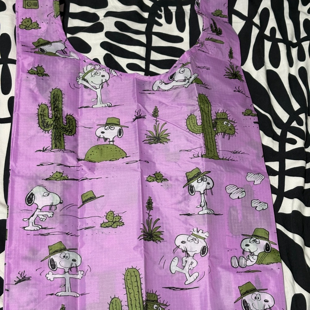 BAGGU PEANUTS Spike  Reusable Bag 
Used in great condition.